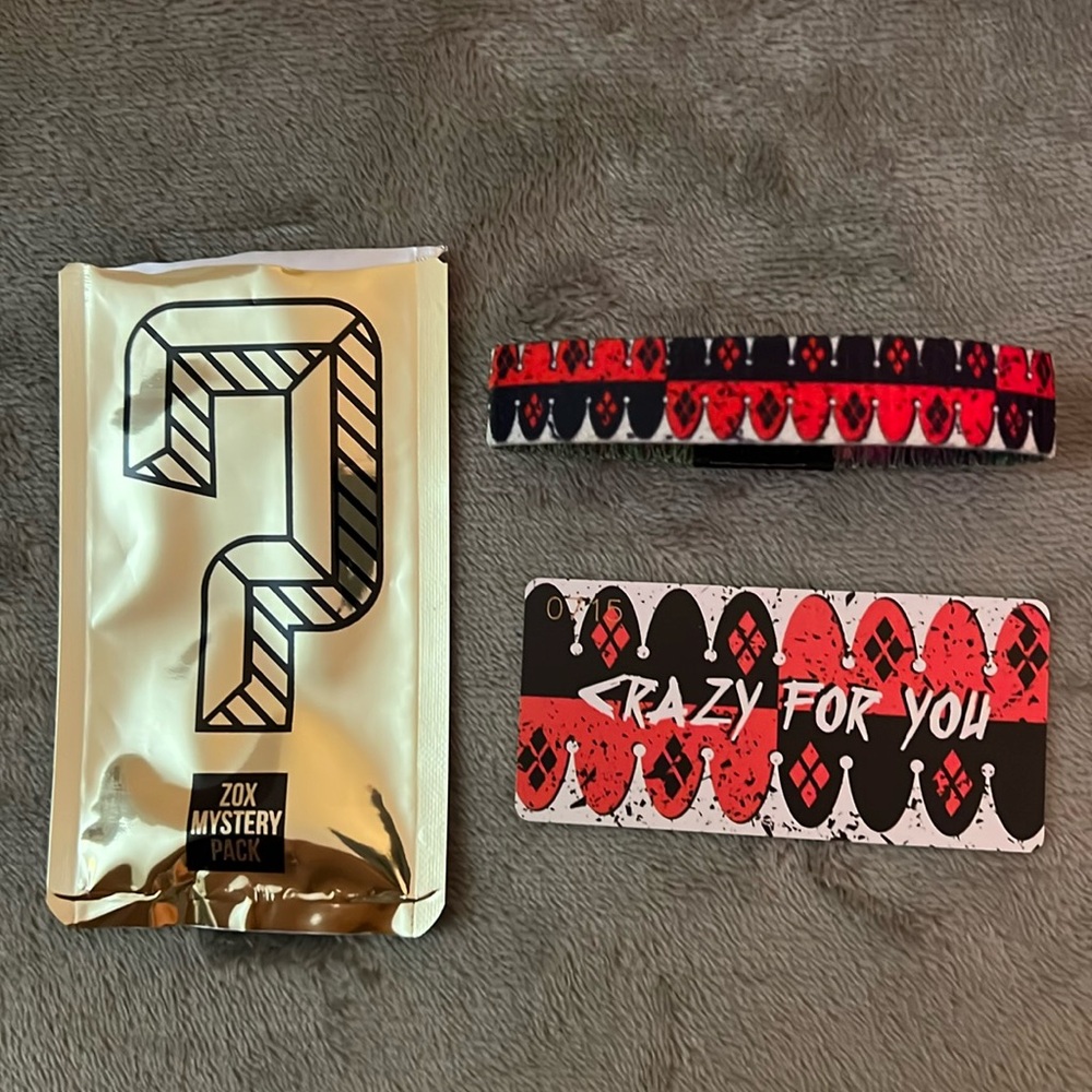🆕 ZOX Wristband Lovers Duo Goldie Mystery Pack Red Black Card Design Size Medium